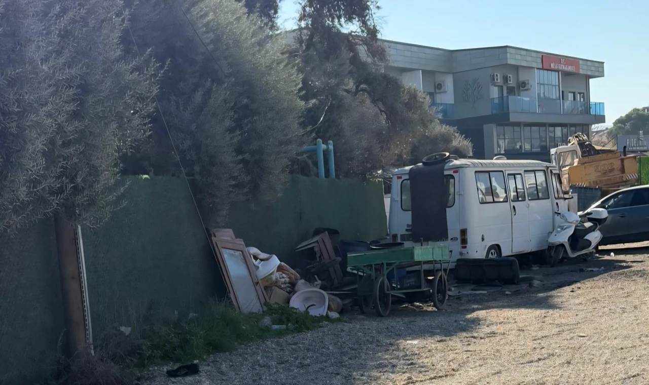 23 Nisan Bulvarı’ndaki Görüntü Kirliliği Tepki Çekiyor