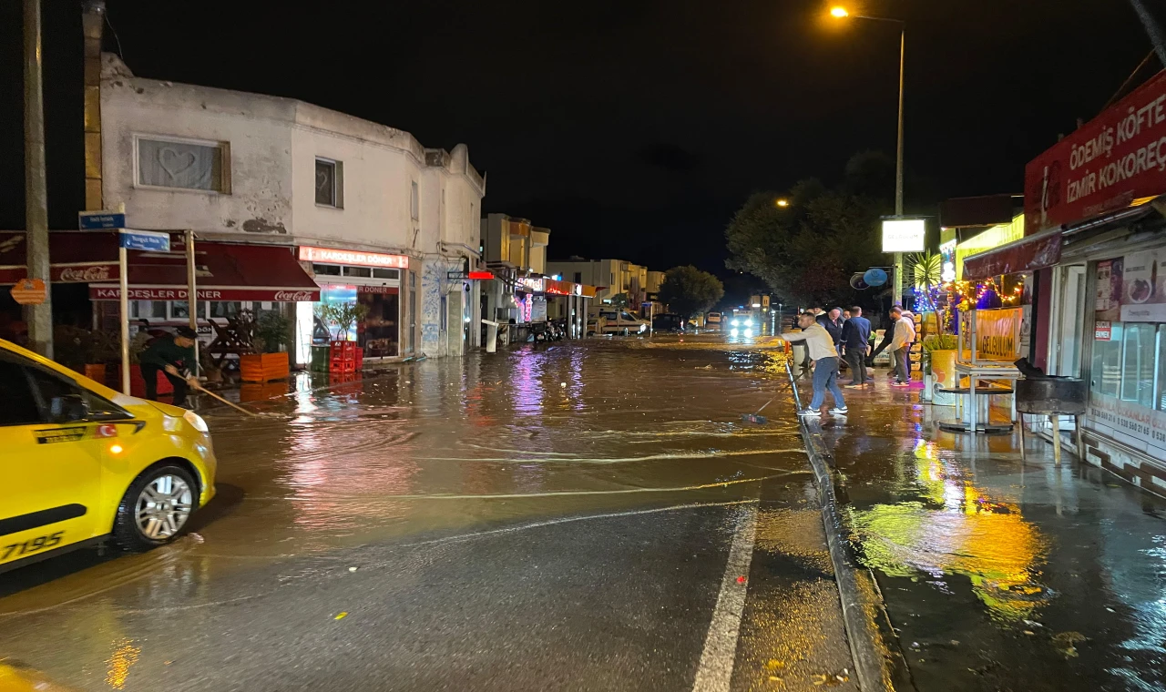 Bodrum’da Geceyi Fırtına Vurdu: Sağanak ve Dolu Hayatı Felç Etti