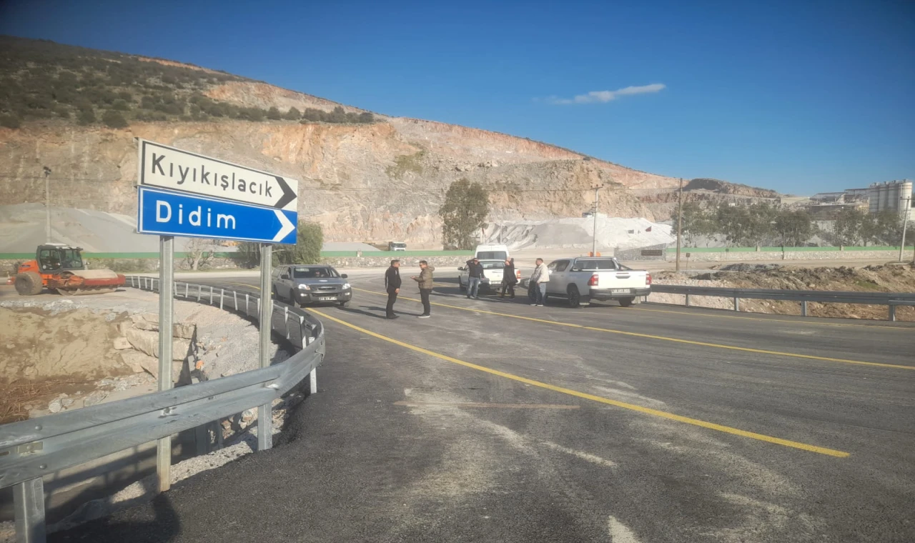 Avşar Mahallesi’ne Ulaşımı Sağlayan Köprü Yeniden Trafiğe Açıldı