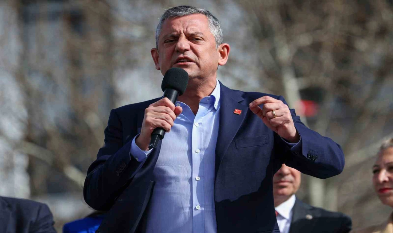 Yoğun Katılımlı Milas Mitinginde Özgür Özel’den Erken Seçim Mesajı