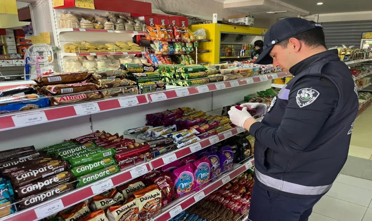 MİLAS ZABITASI’NDAN ÖREN’DE MARKET DENETİMİ