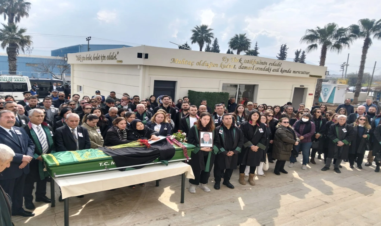 ZEKİ ÇAKIROĞLU SON YOLCULUĞUNA UĞURLANDI