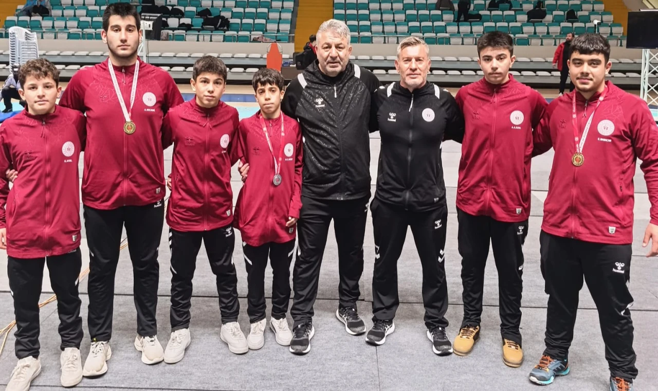 Milas’ın Genç Pehlivanları Türkiye Şampiyonası’na Damga Vurdu