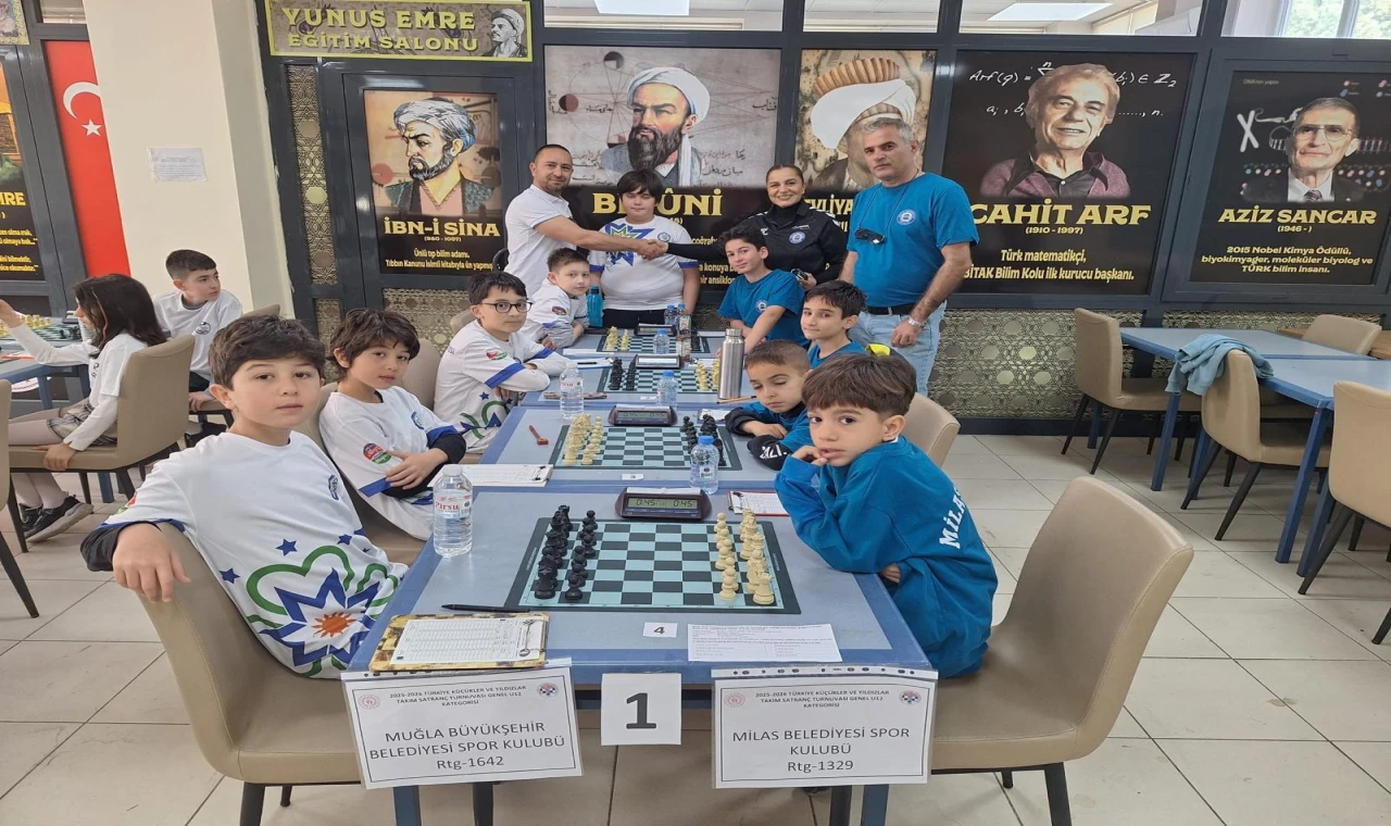 SATRANÇ SPORCULARI BAŞARILI MÜSABAKALAR SONUCU DERECE ALDILAR