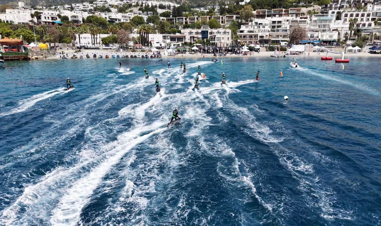 Bodrum’da Su Sporlarında Nefes Kesen Mücadele: Büyük Final Heyecanı Başladı