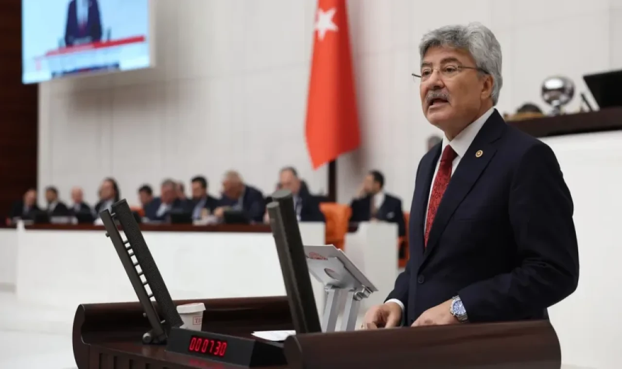 “Türkiye İşsizlik Dalgasının Eşiğinde”