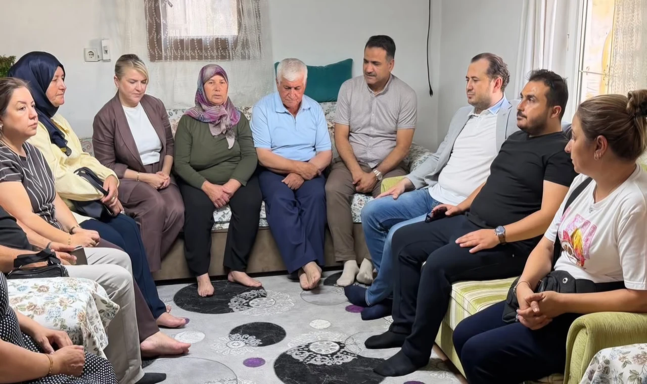 Milas'ta Babalar Günü'nde Anlamlı Ziyaret: Şehit Emrah Kuran’ın Ailesi Yalnız Bırakılmadı!