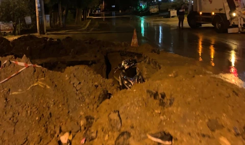 Erdal Çerçi Caddesi’nde Tehlikeli Çukur: Motosiklet Sürücüsü Hastanelik Oldu