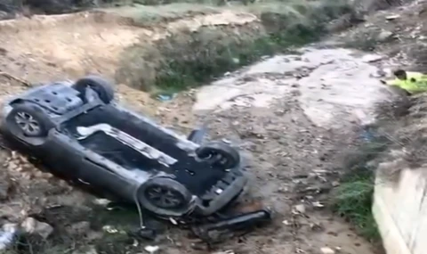 Milas’ta Sabah Saatlerinde Yaşanan Çarpışmada Araç Kanala Devrildi: 1 Yaralı