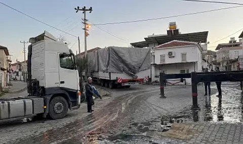 Ağaçlıhöyük’te Bungalov Nakliyesi Trafiği Felç Etti