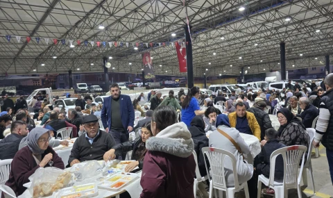 Milas Anahtar Parti İlçe Teşkilatından Geniş Katılımlı İftar Sofrası