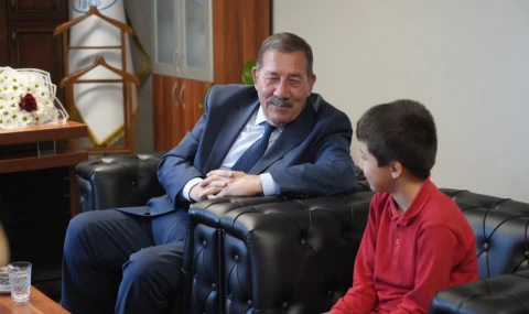 Milas Belediye Başkanı Fevzi Topuz’dan 23 Nisan Mesajı
