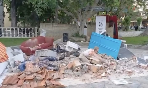 Menteşe’de Sokak Tiyatrosuyla Deprem Farkındalığı: “Sesimi Duyan Var mı?” Büyük İlgi Gördü